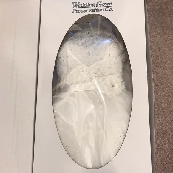 Alfred Angelo Wedding Dress - Picture 4 of 7